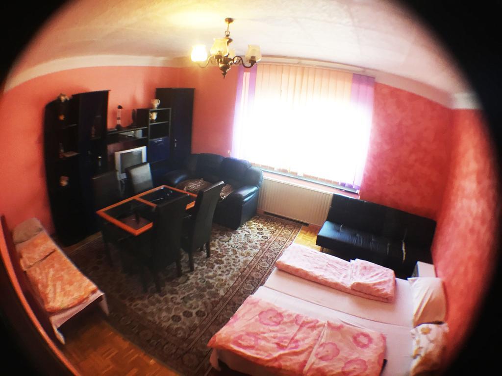 Guest House Pikapolonca Maribor Exteriör bild